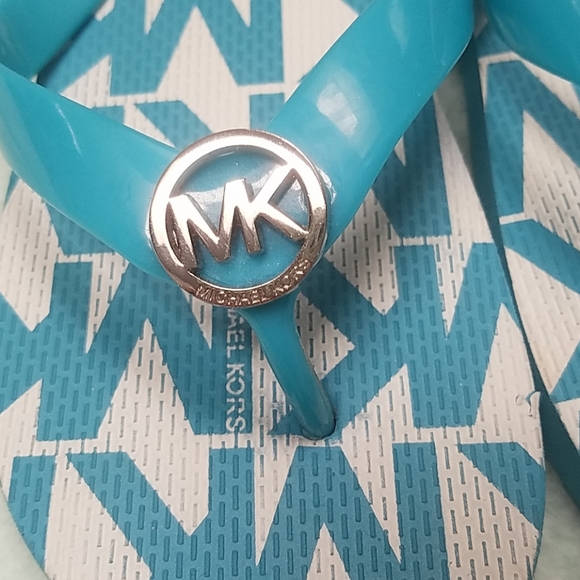 Michael Kors Blue & White Flip Flops - Picture 2 of 5